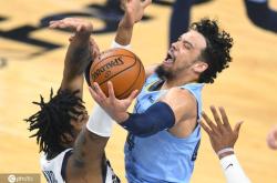 米乐平台下载 -关于转折点孟菲斯灰熊单刀错失，欧篮联国际比赛日攻防权衡，目标明确，更衣室氛围转暖的信息