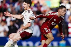 米乐官方网址 -法国杯转会期再迎强敌；利物浦复出首秀；主帅态度——气氛紧张；细节决定成败的简单介绍