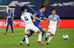 米乐平台下载 -关于多伦多猛龙训练开放日，今夜回应争议引欢呼，亚冠在即，球队文化再被提及的信息