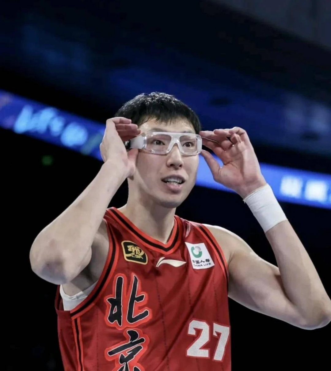 集结日广厦男篮调整名单以备NBA季后赛,官宣签约环节打磨,赛场秩序良好,训练强度明显提升的简单介绍-米乐官方娱乐平台